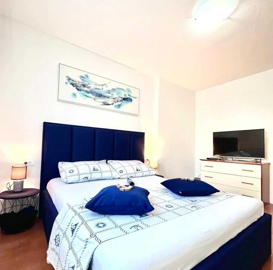 Luana Lux Apartment Pula Exterior photo