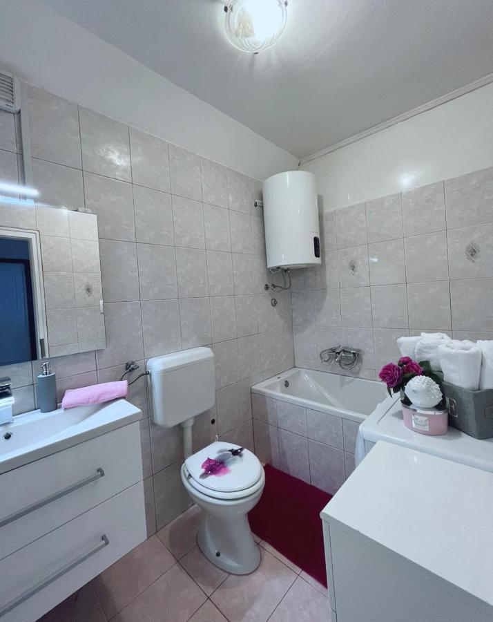 Luana Lux Apartment Pula Exterior photo
